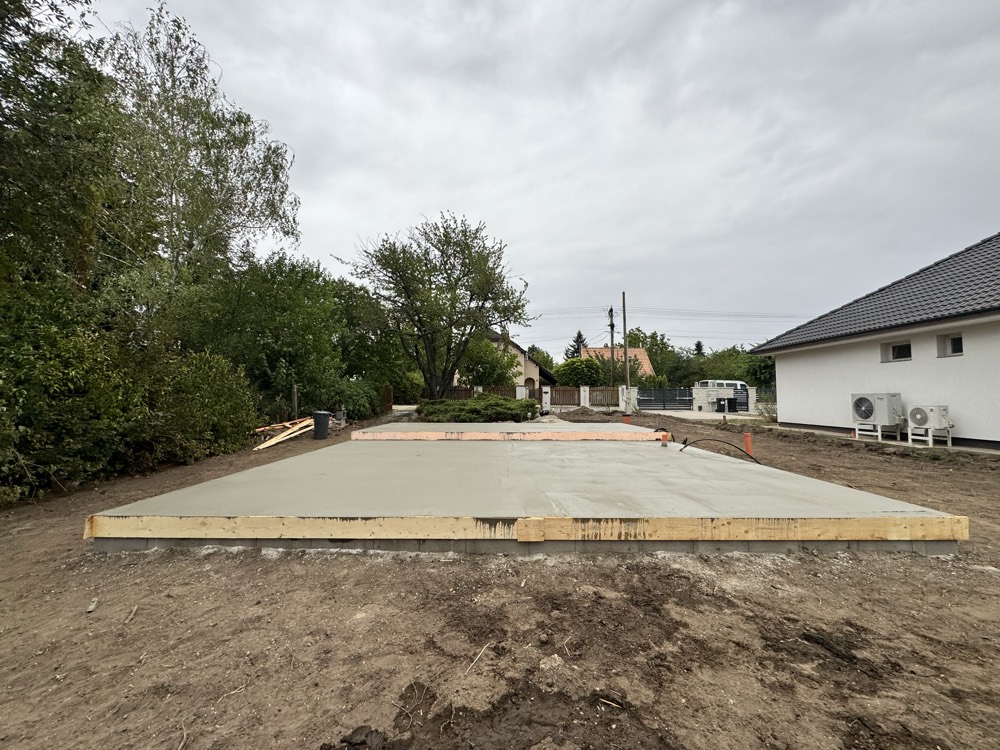 Duo — Velence, betonozás