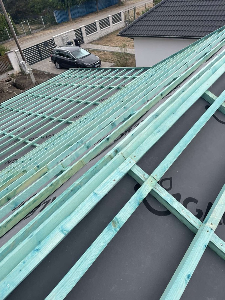 Velence — tetőfólia, ellenléc és tetőléc