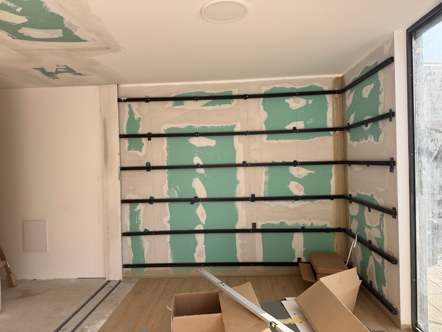 A gépészet a falba is beépül — Celldömölk, 36 m² szaunaház