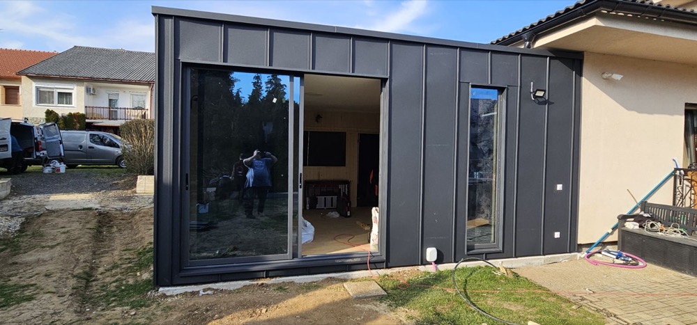 Kívülről — Celldömölk, 36 m² szaunaház